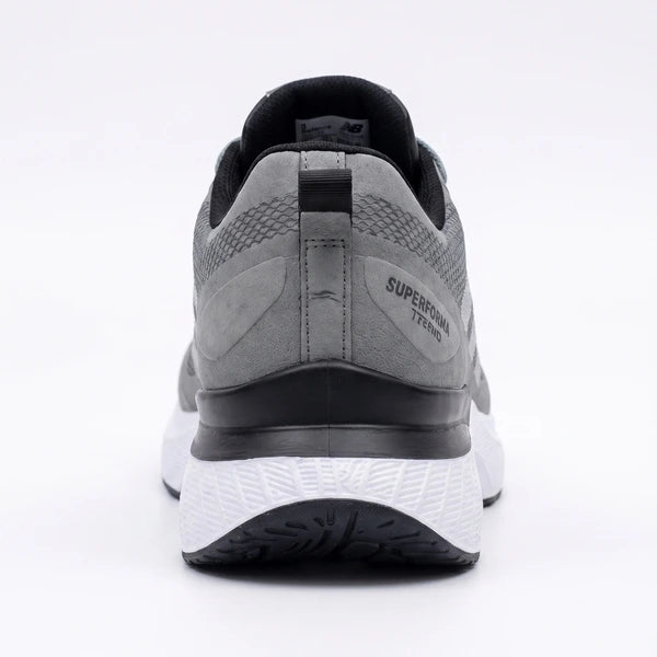 Tenis Adidas Magna